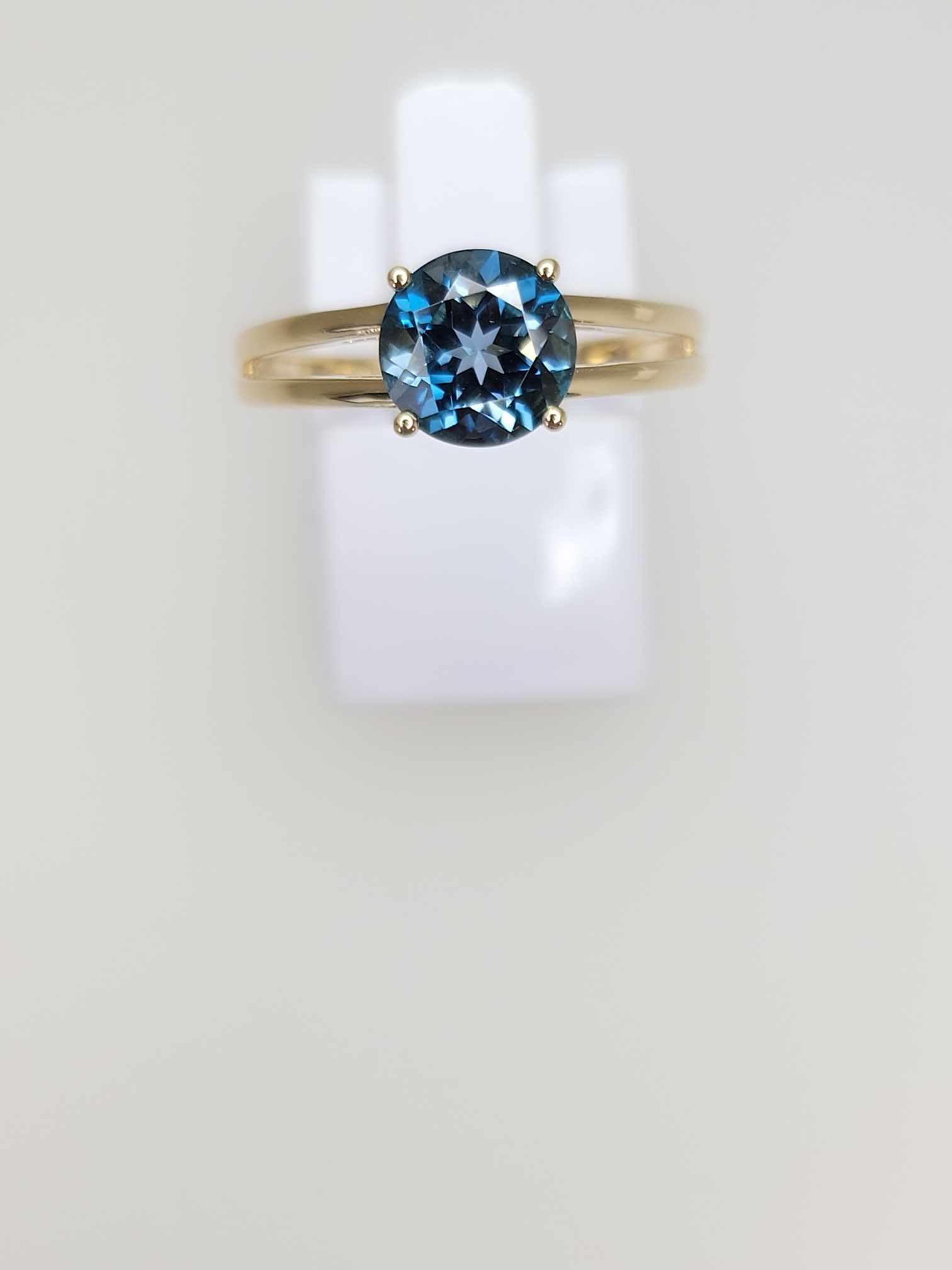 Bague en or jaune 9ct et topaze London 412-60