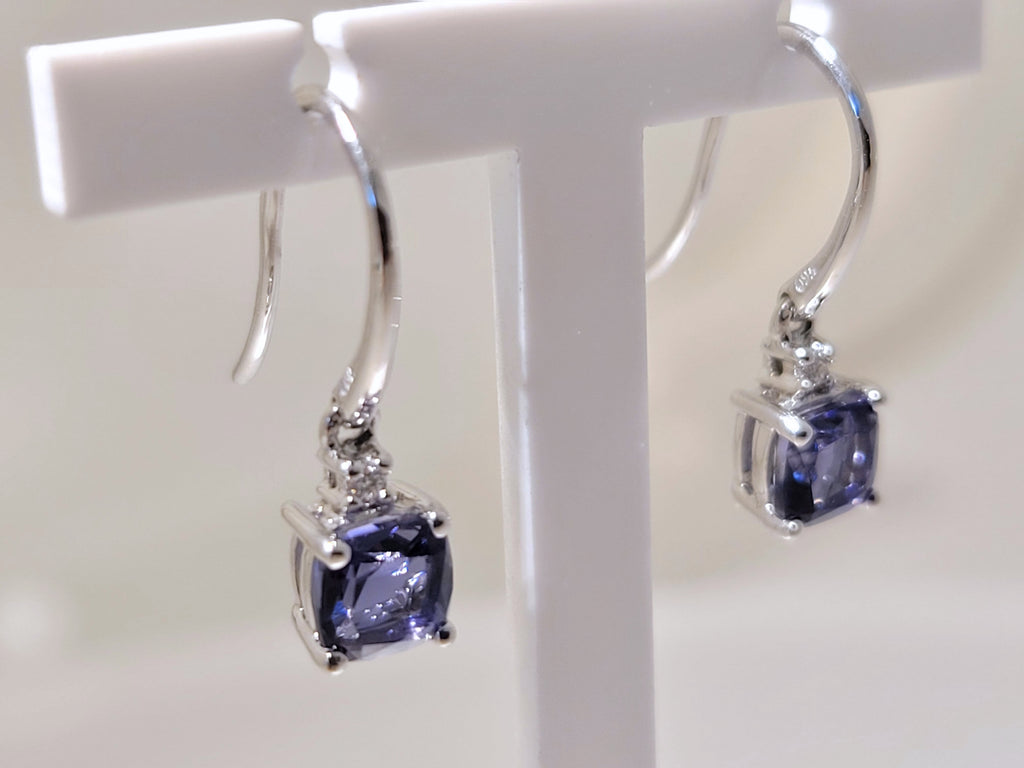 Boucles d'oreilles en or blanc 18ct iolite et diamant 383-66