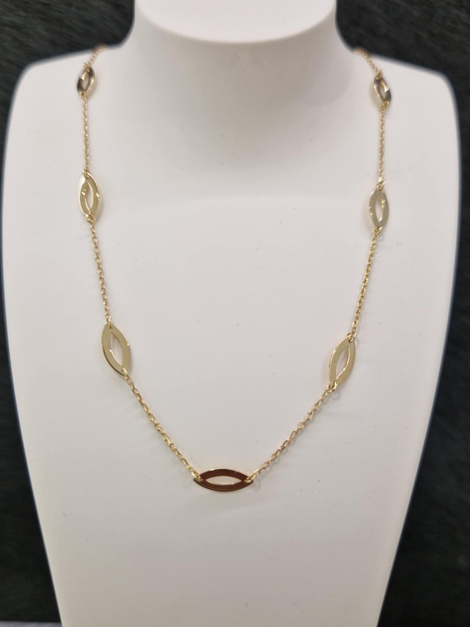 Collier en or jaune 9ct 453-44