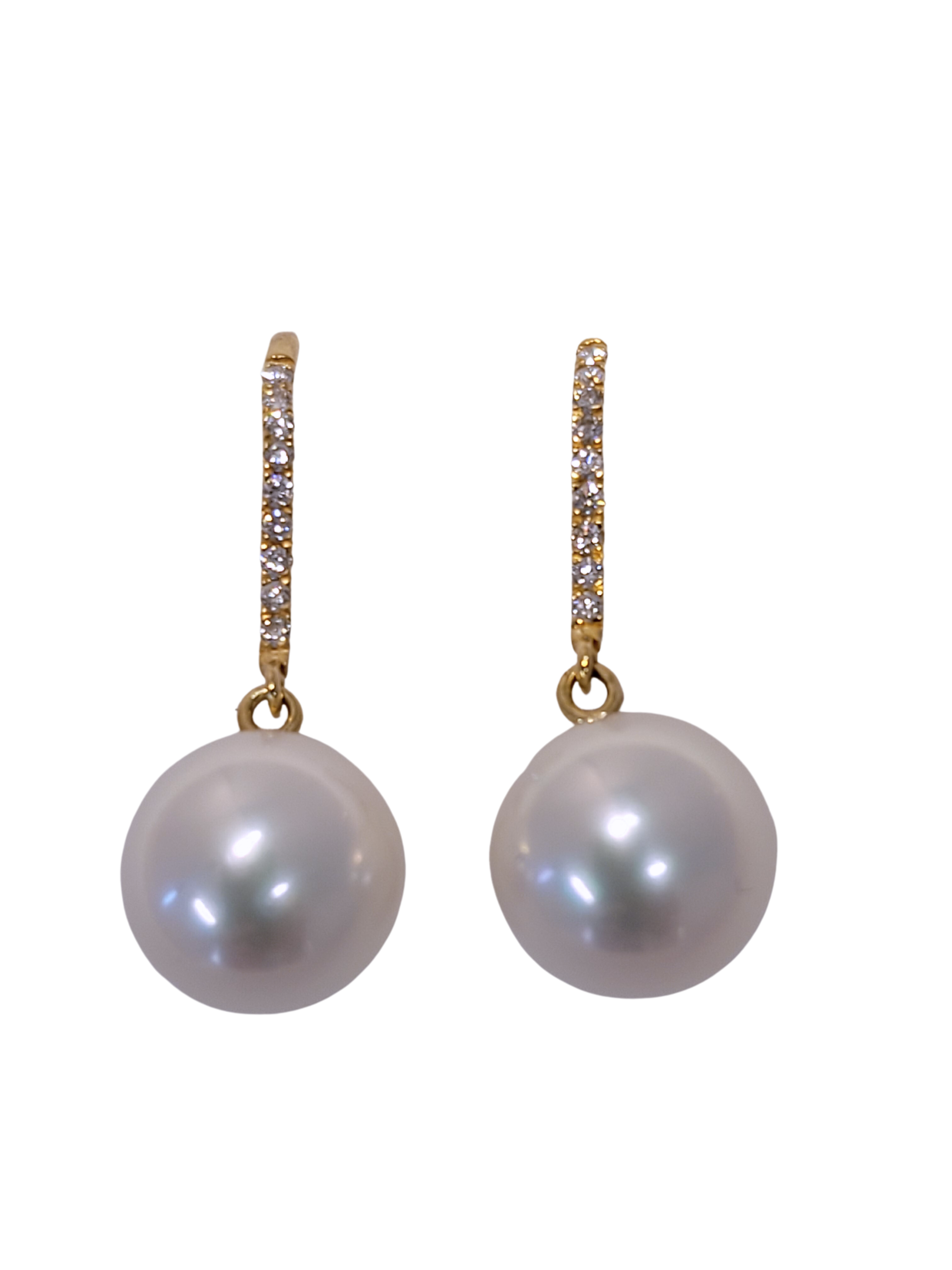 Boucles d'oreilles en or jaune 18ct et perles d'eau douce 382-157