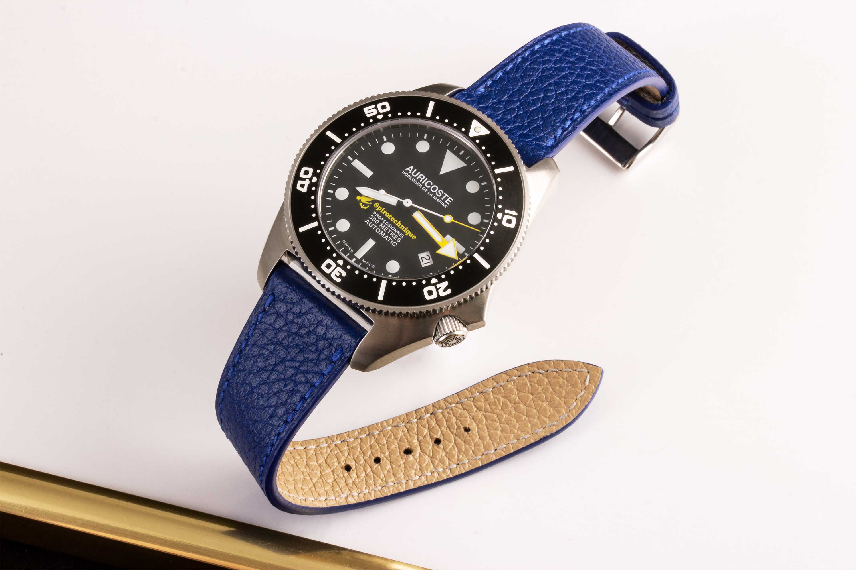 Bracelet-montre en cuir - Buffle (noir, bleu, vert, marron, kaki...)