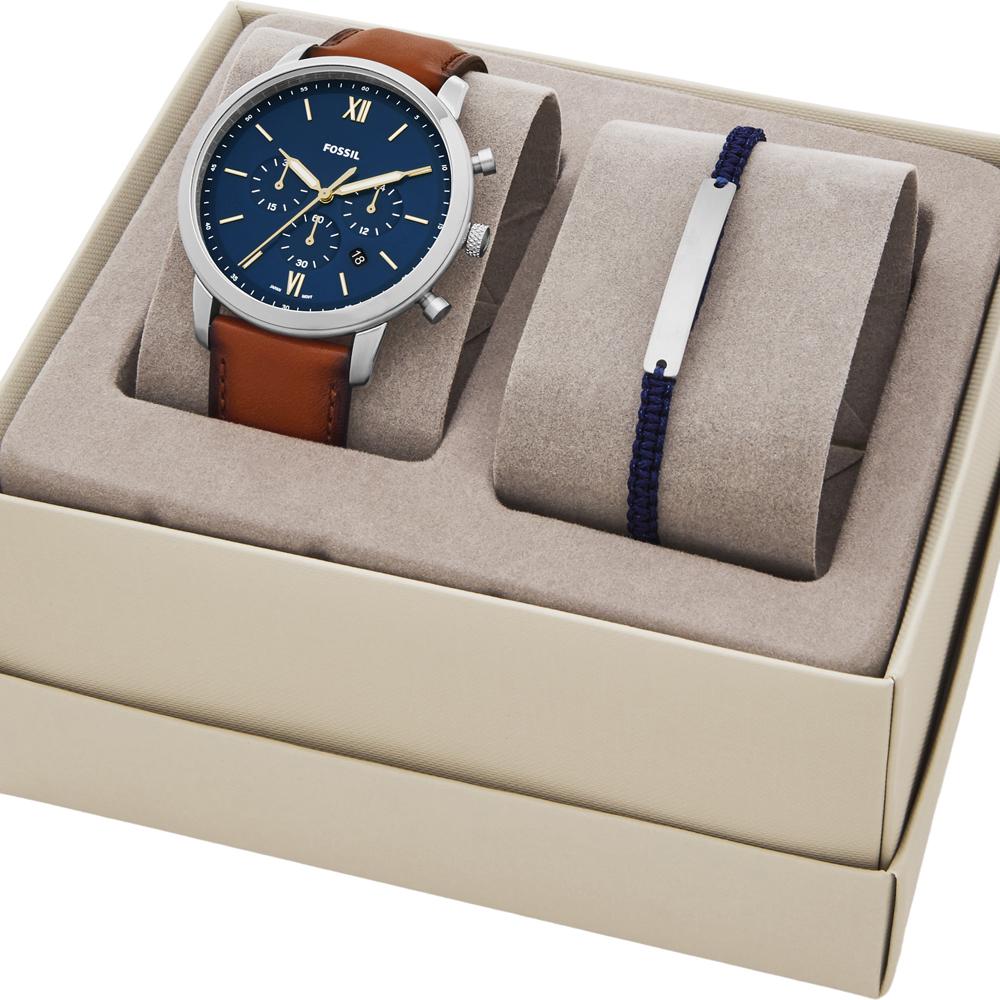 FOSSIL Men's Neutra Watch and Jewelry Set Chronograph FS5708SET