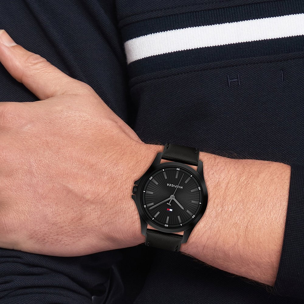 TOMMY HILFIGER Men's Bruce Black Leather Watch 1792190